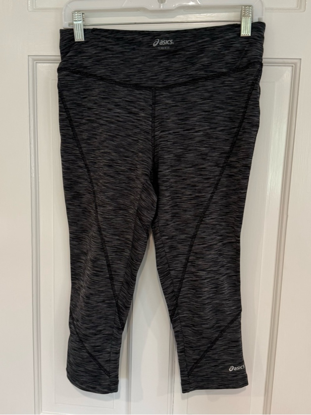 ASICS Black Heathered Capri Leggings